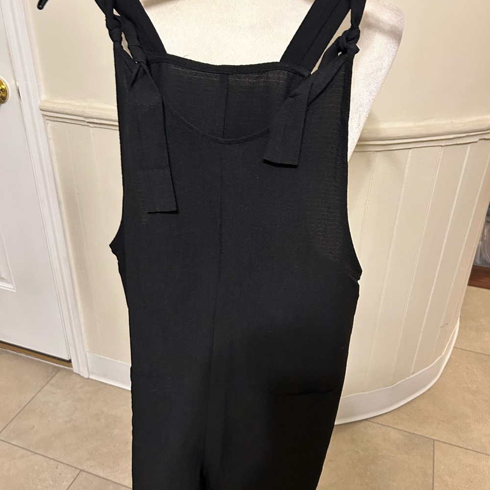 NWOT Women’s Chouyatou Short Overall Romper Size Medium